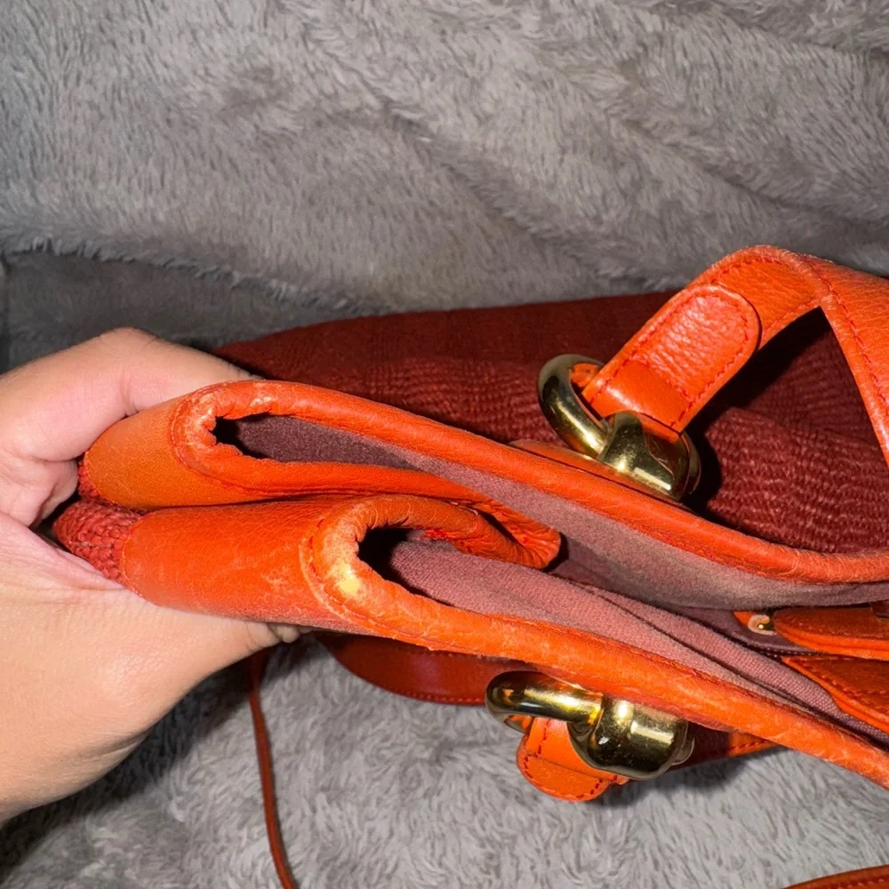 Loewe Orange Raffia Bag with Textured Design - Picture 3 of 10